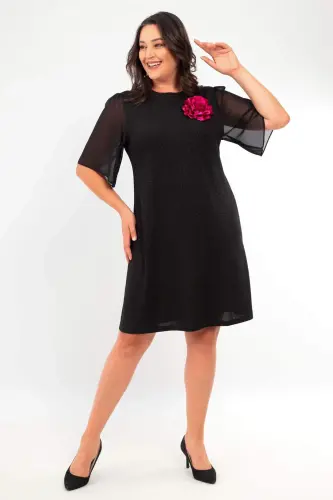 Plus Size Short Sleeve Black Dress with Glitter and Rose-Shaped Brooch Detail - 1