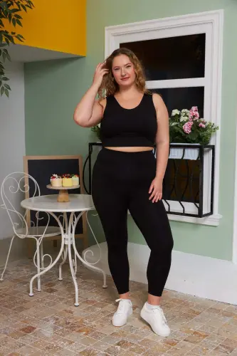 Plus Size Sport Crop Black - 7