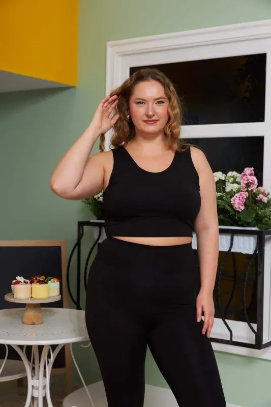 Plus Size Sport Crop Black - 6