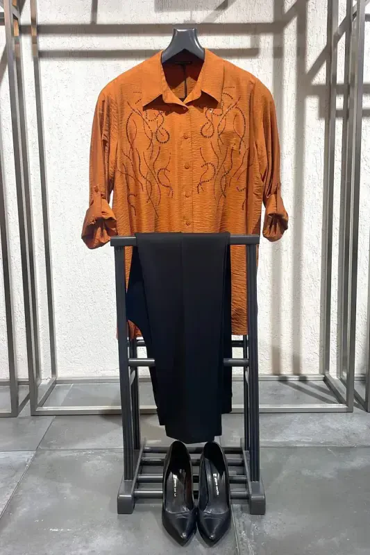 Plus Size Stone Printed Woven Cinnamon Shirt - BÜYÜKBEDENIZ