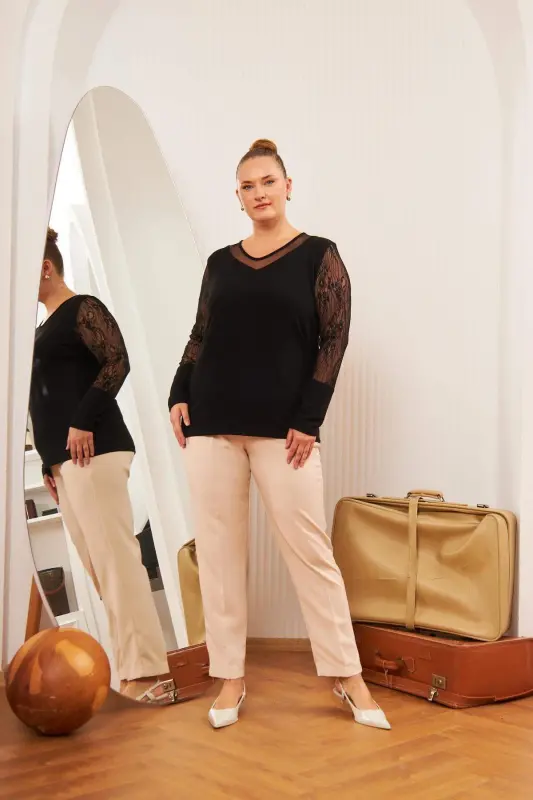 Plus Size Tulle and Lace Detail Blouse Black - 10