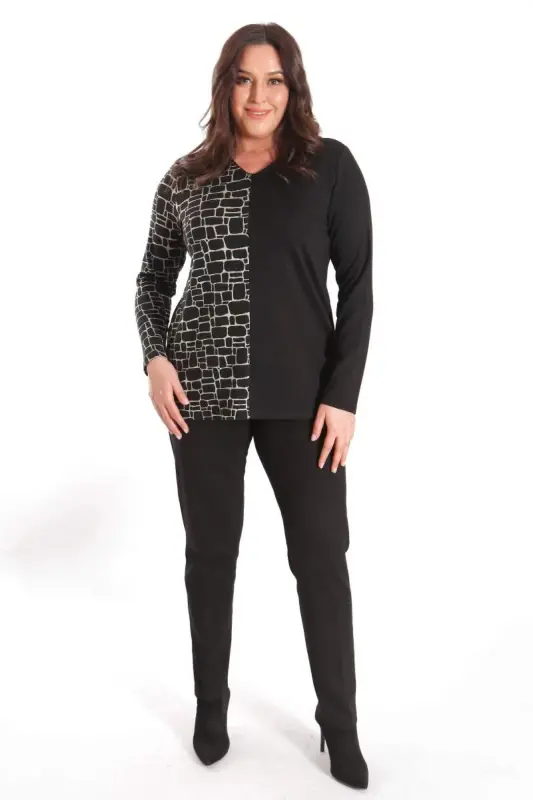 Plus Size V-Neck Patterned Black Blouse - 4