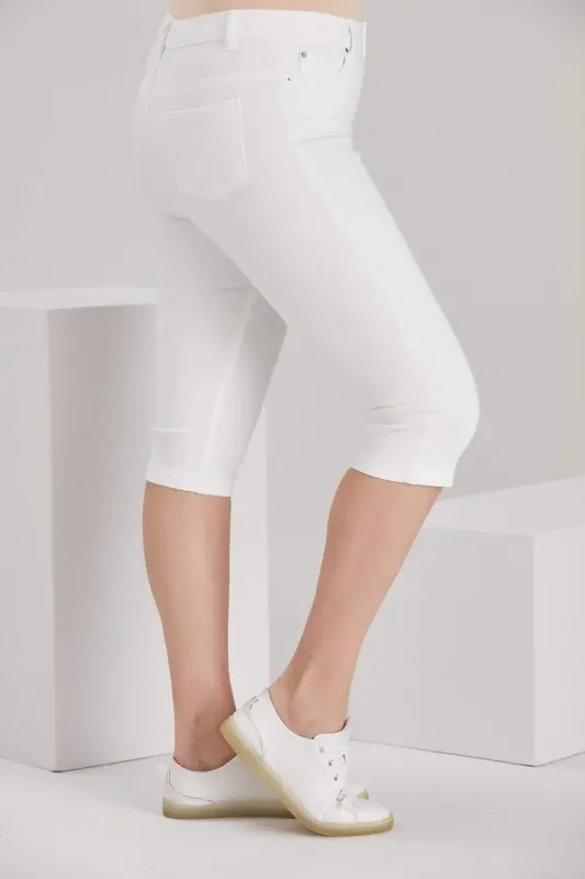 Plus Size White Cotton Capri - 3