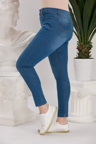 Plus Size Who. Blue Jeans - 3