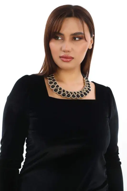 Plus Size Women's Black Evening Dress Necklace - 2