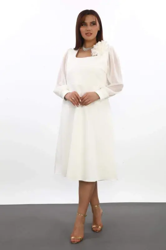 Plus Size Women's Square Neck White Wedding Dress KL3087 - 5