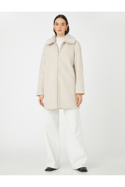 Plush zippered coat. - 3