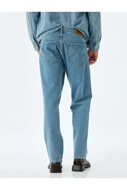 Pocket Detail Cotton Vintage Straight Jeans - 4