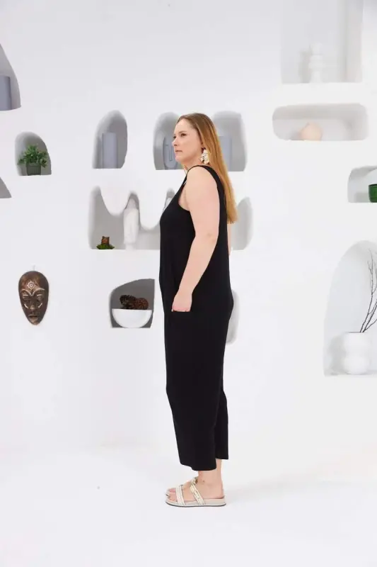 Pocket Detail Plus Size Jumpsuit Black - 4
