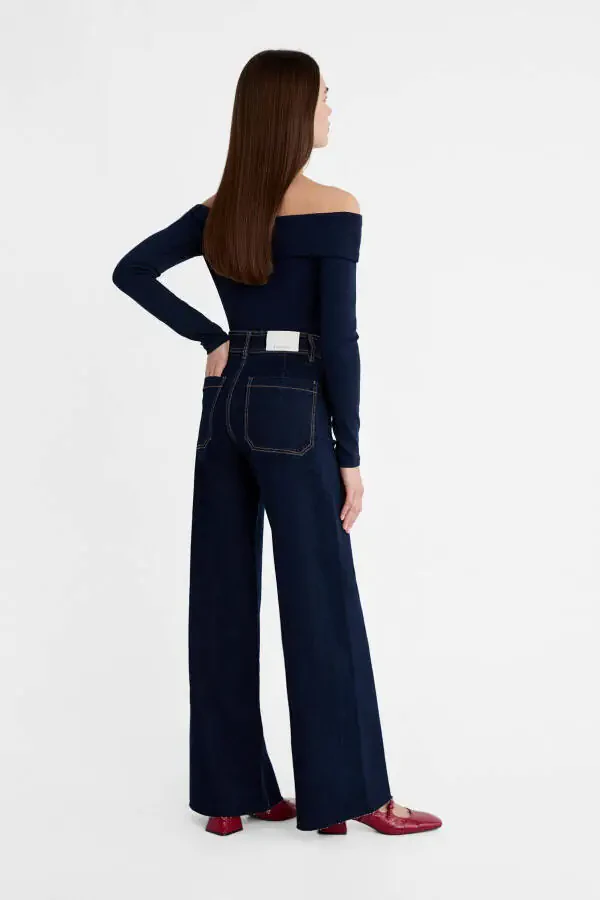 Pocketed Straight Fit Jeans - 10