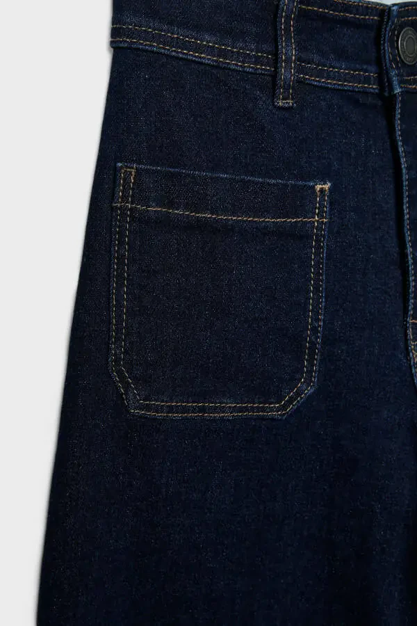 Pocketed Straight Fit Jeans - 7