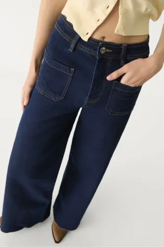 Pocketed Straight Fit Jeans - 4