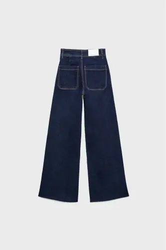 Pocketed Straight Fit Jeans - 7