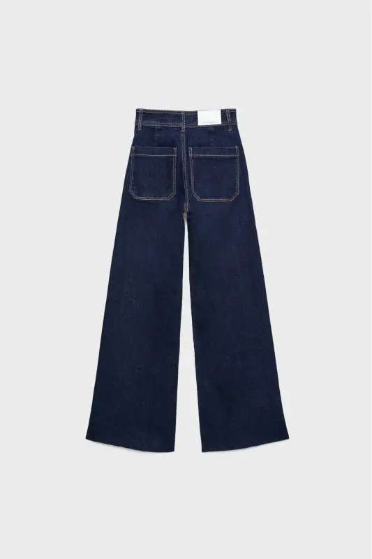 Pocketed Straight Fit Jeans - 7