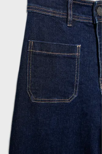Pocketed Straight Fit Jeans - 8