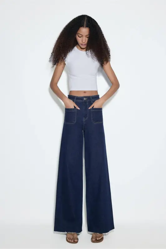 Pocketed Straight Fit Jeans - 2