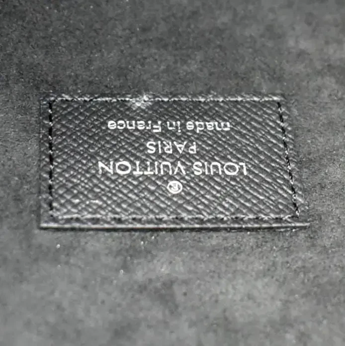 Поддержанная LOUIS VUITTON Галактика Pochette Monogram Холщовая Сумка Серая - 10