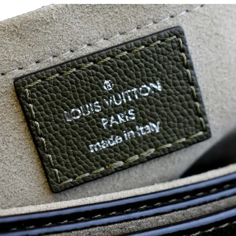 Подержанный LOUIS VUITTON Очень телячья кожа Седло Плечо Сумка Khaki Green - 14