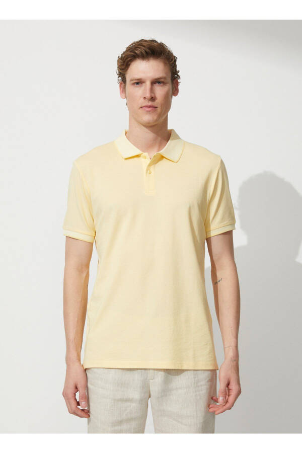Polo Collar Yellow - White Men's T-shirt 4a9000000003 - 1