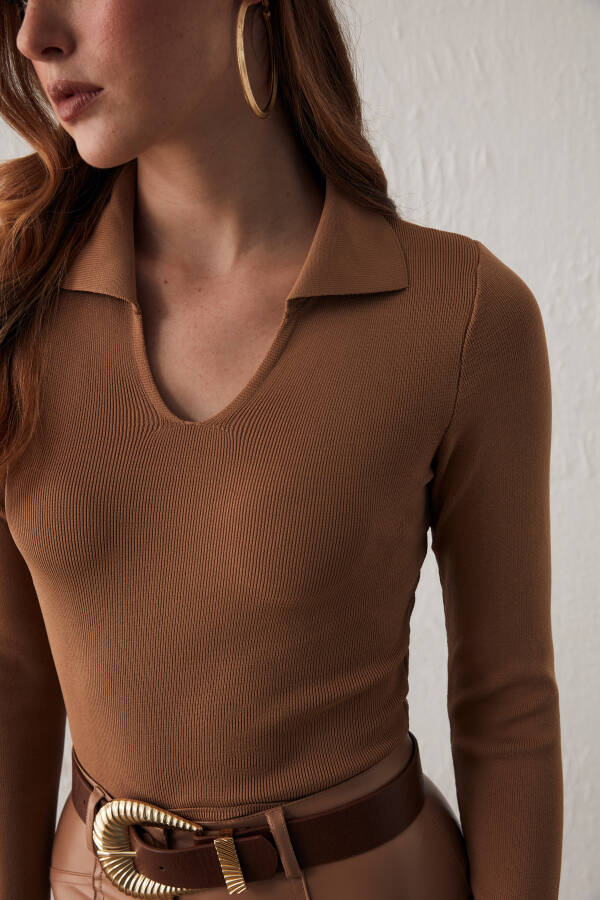 Polo Neck Sweater - Fawn - 5