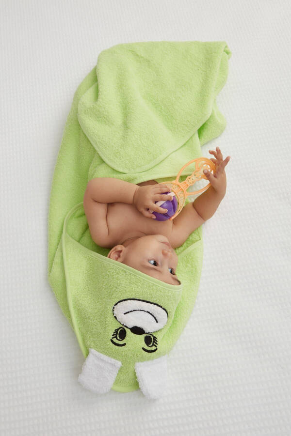 Полотенце-пеленка для новорожденных Пупи Беар из хлопка с капюшоном для девочек и мальчиков с вышивкой зеленого цвета 100x100 см - 3