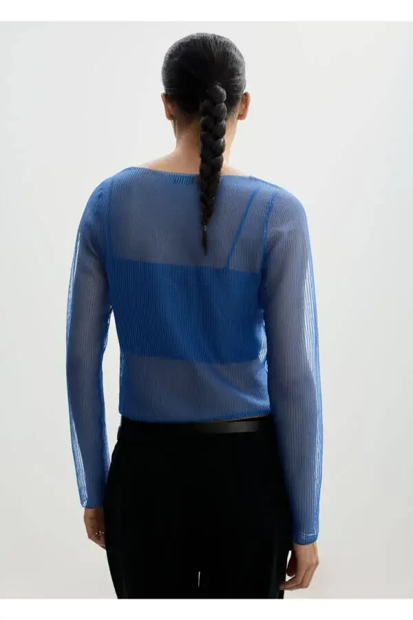 Полупрозрачная блуза-комбинезон со свитером - 4