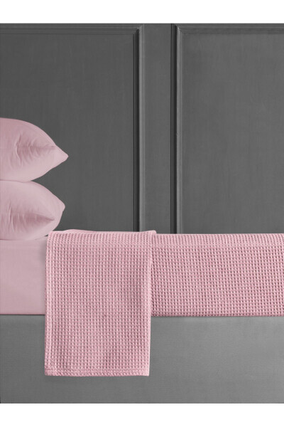 Powder Double Waffle Throw, Lightweight And Breathable Bedspread - 200x230cm - CEMETEKS