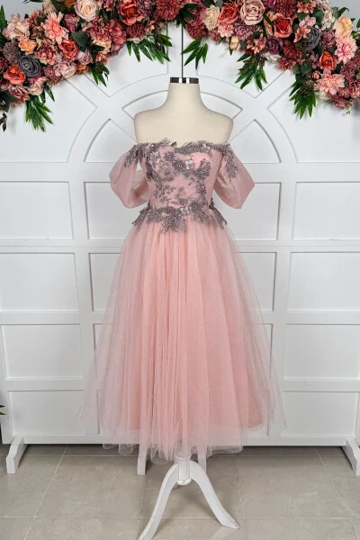 Powdered Glitter and Colorful Three Dimensional Lace Detailed Midi Length Evening Dress - Modazone