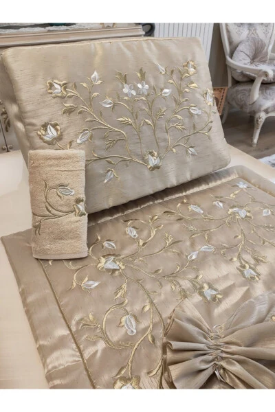 Prayer Rug, Our Maraş Work Embroidered Ottoman Silk Set Consists of 6 Pieces - 1