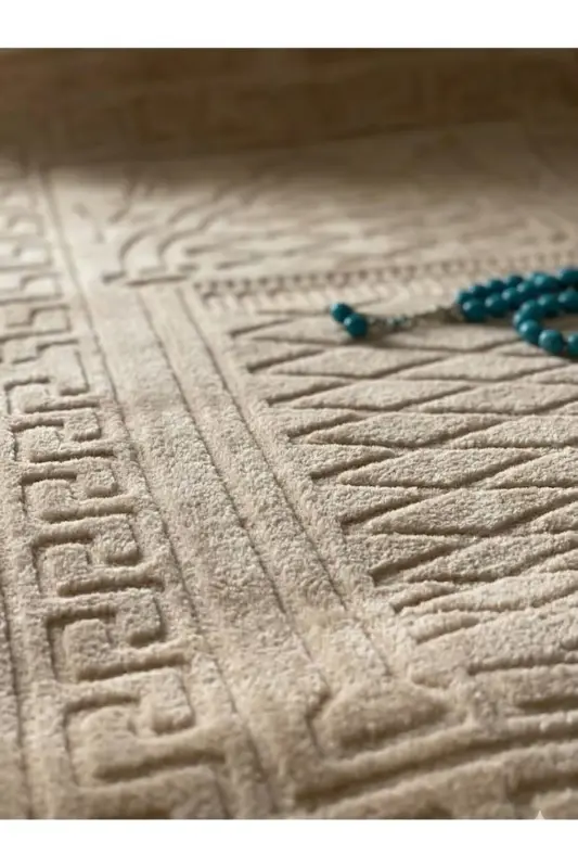 Prayer rug with special soft base, non-slip, embossed and embroidered. Doesn't hurt knees, 100% cotton. - 6
