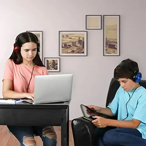 Premium Classroom Eshitish vositasi va Mikrofon toʻplami 3,5 mm Jek Stereo Ovozli Mikrofoni va Yumshoq Aylanadigan Quloq Yostiqchalari bilan Eshitish vositalari - Elektron Taʼlim, Uchrashuvlar, Qoʻngʻiroqlar uchun ideal - 5 dona toʻplam (Qora) - 5