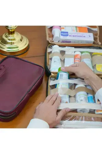 Premium Makyaj Seyahat Çantası Bavul Düzenleyici Makyaj Bavulu Bavul Içi Organizer Çanta-Bordo - 5