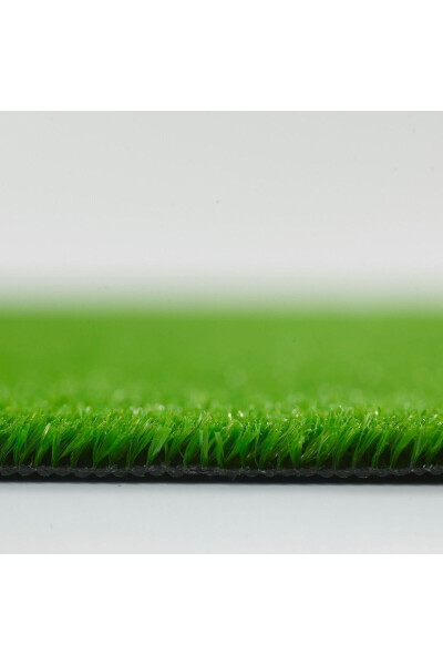 Premium Quality Artificial Grass Carpet Suitable for Outdoor and Indoor Balcony and Garden Decorative 7 Mm - 18