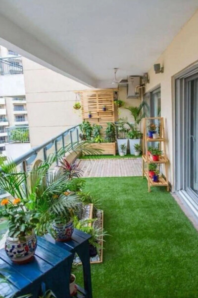 Premium Quality Artificial Grass Carpet Suitable for Outdoor and Indoor Balcony and Garden Decorative 7 Mm - 9