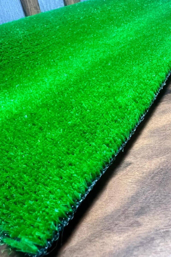 Premium Quality Artificial Grass Carpet Suitable for Outdoor and Indoor Balcony and Garden Decorative 7 Mm - 12