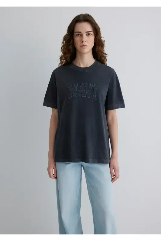 Printed Black T-Shirt Loose Fit / Relaxed Fit 1 - 3