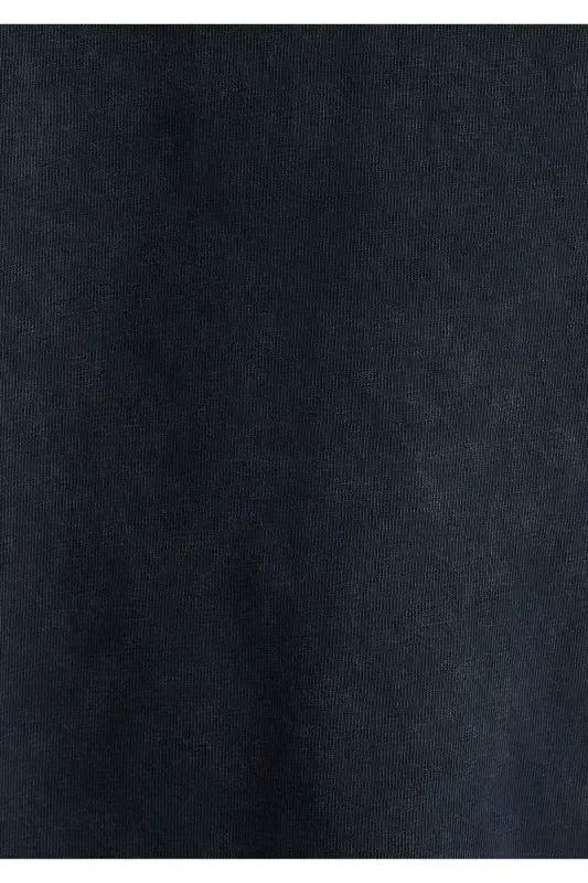 Printed Black T-Shirt Loose Fit / Relaxed Fit 1 - 7