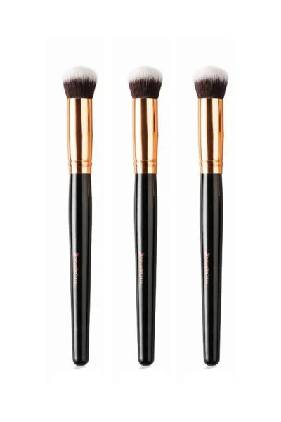 Professional Oval Shaped Concealer Brush 3 Pieces - NASCITA