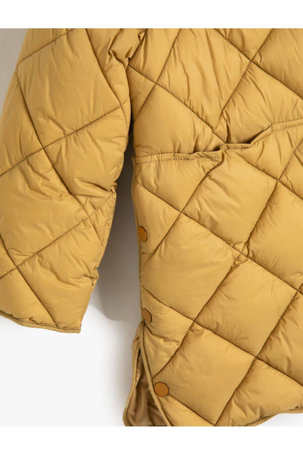 Puffer jacket with hood and snap button detailed quilting. - 5