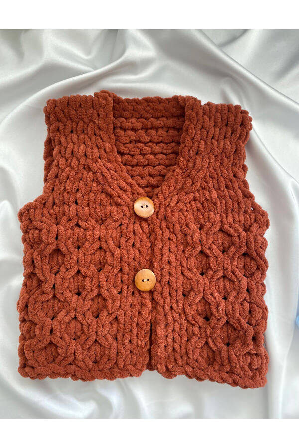 Puffy cinnamon baby vest - 1