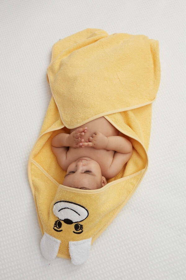 Pupy Bear Cotton Hooded Unisex Newborn Baby Swaddle Towel with Embroidery Yellow 100x100cm - 3