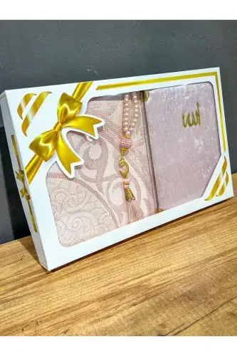 Pushti namoz gilam, Yasin kitobi va tasbeh to'plami sovg'a sifatida taqdim etiladi. - 3