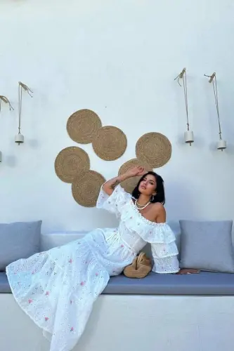 Pushti yelkali elastik brode ko'ylak - 1