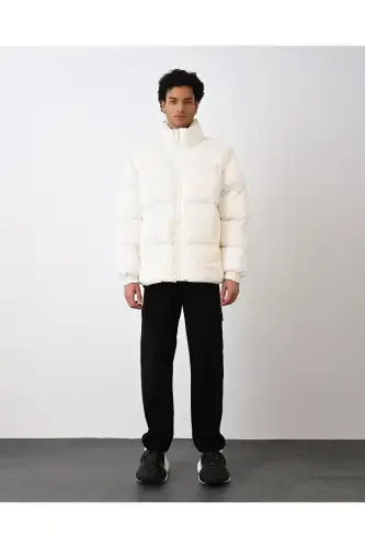 Пуховик из толстой вельветовой ткани - 3