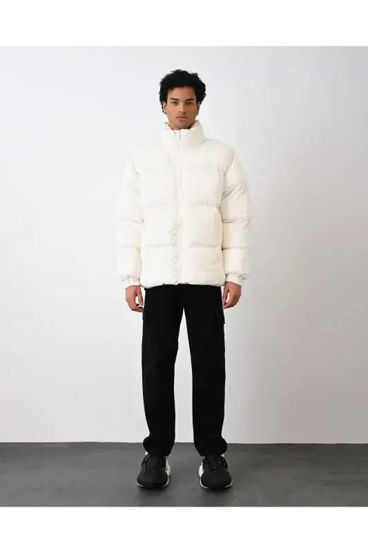 Пуховик из толстой вельветовой ткани - 3