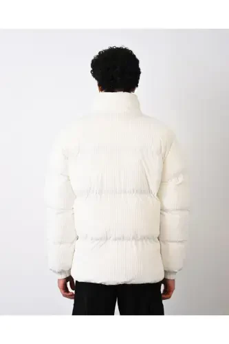 Пуховик из толстой вельветовой ткани - 4