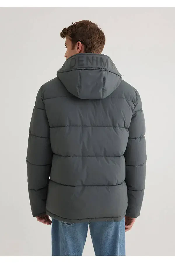 Пуховик серый с капюшоном - 5