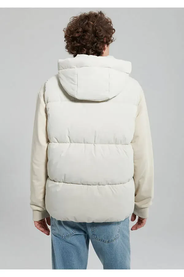 Пуховик жилет с капюшоном бежевый Regular Fit / Обычный крой 0110306-70134 - 4