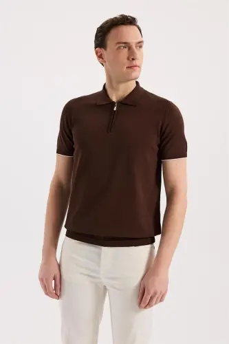 Qahva rangli Slim Fit trikotajli, zamokli va polo yoqali futbolka - JAKAMEN (1)