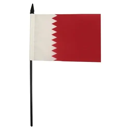 Qatar Table Flag 4'' x 6'' - Qatari Desk Flag 15 x 10 cm. - Black plastic stick and base - AZ FLAG - 2